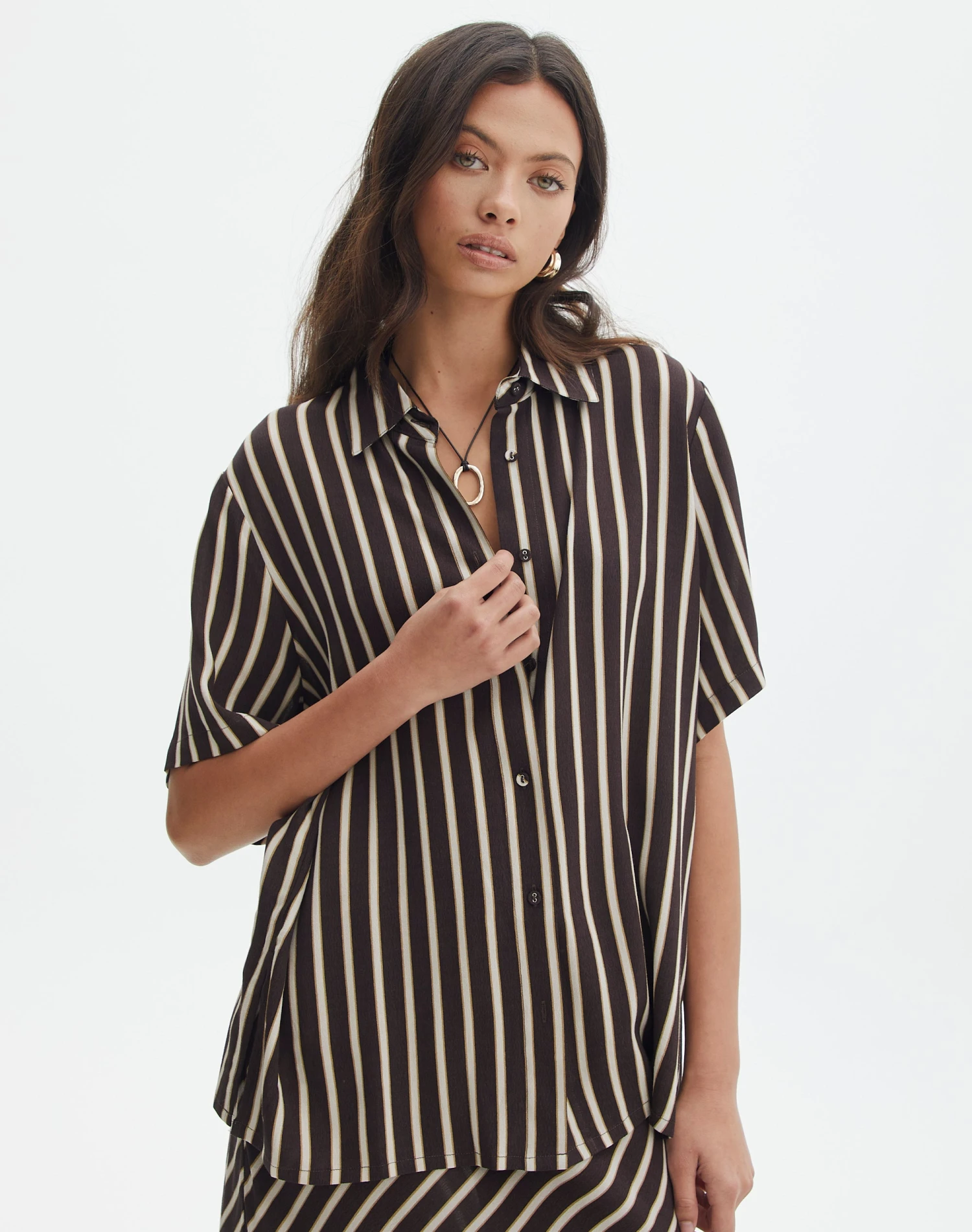 Oversized Contrast Stripe Shirt 5 Oversized Contrast Stripe Shirt - Image 3