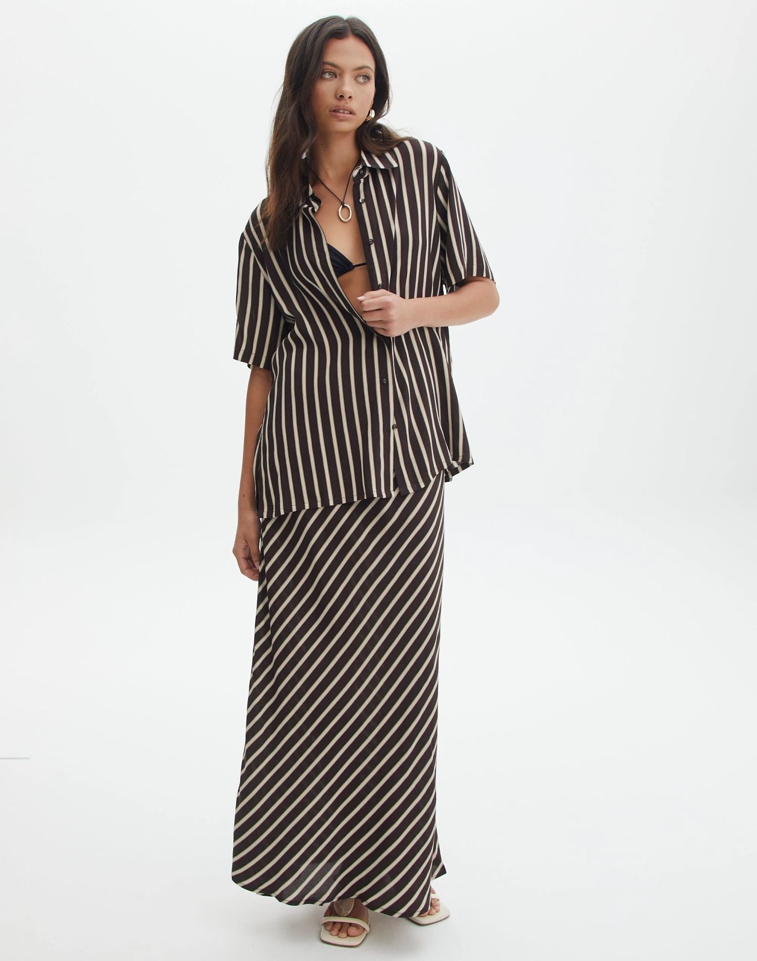Oversized Contrast Stripe Shirt 4 Oversized Contrast Stripe Shirt - Image 2