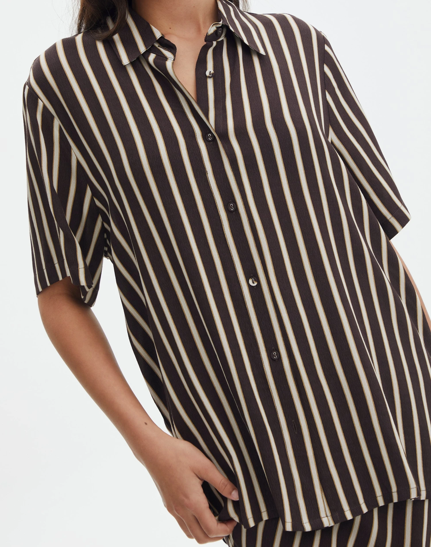 Oversized Contrast Stripe Shirt 7 Oversized Contrast Stripe Shirt - Image 5