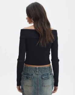 Zip Front Long Sleeve Fold Down Knit Top -Swoon Fashion franka fold down knit top black back kc113184vn