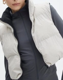 Reversible Cropped Puffer Vest -Swoon Fashion holli cropped reverable puffer blackshelfie imageback vs91583ppr