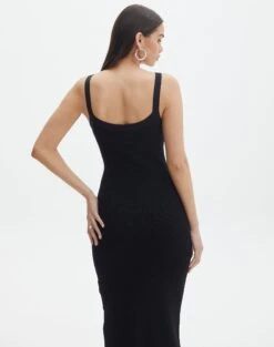 Round Neckline Knit Maxi Dress -Swoon Fashion kelly round neck black back kd119942knt