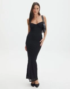 Lace Cupped Fitted Maxi Dress