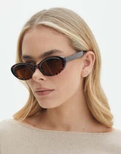 Oversized Contrast Stripe Shirt 30 Oversized Contrast Stripe Shirt -Swoon Fashion rochelle oval sunglasses tort front ga135597sun 3