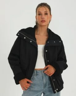 Cropped Puffer Jacket -Swoon Fashion scoopy oversized utility jacket black front cs91608bor 5