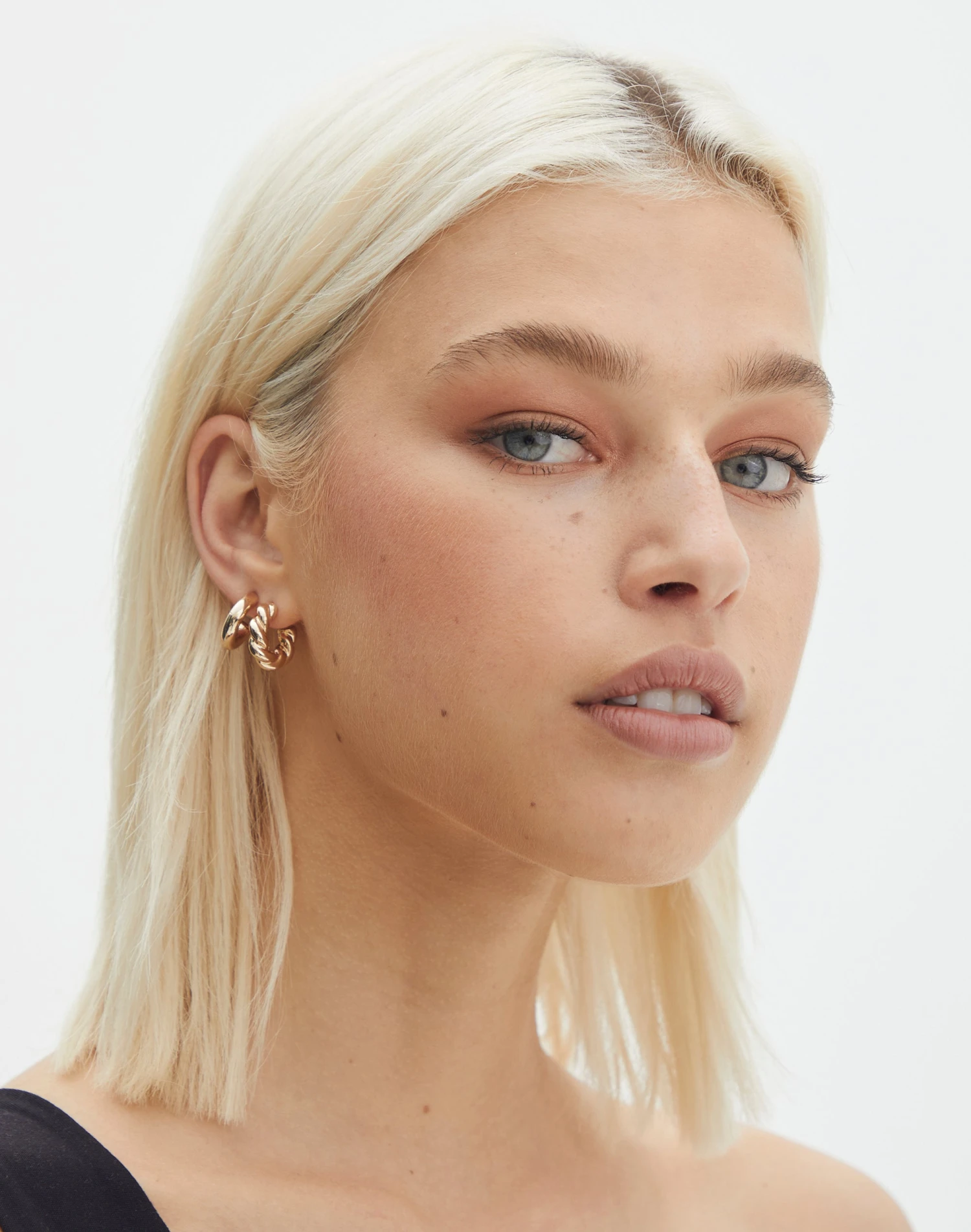 Supersoft Cut Out High Neck Crop Tank 17 Supersoft Cut Out High Neck Crop Tank - Image 16