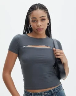 Zip Detailed Crop Tee